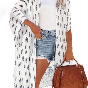 ❤️New White Kimono with Paisley Print